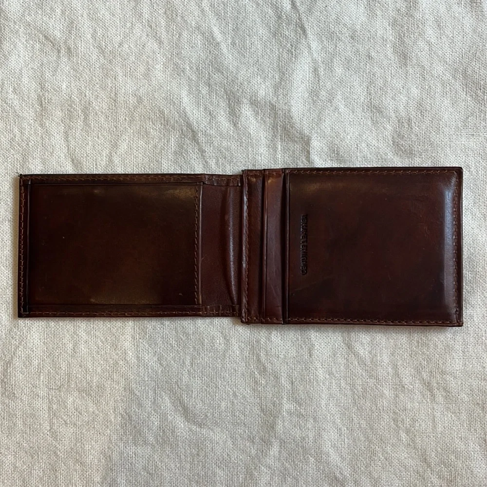 NWT Guess Wallet
